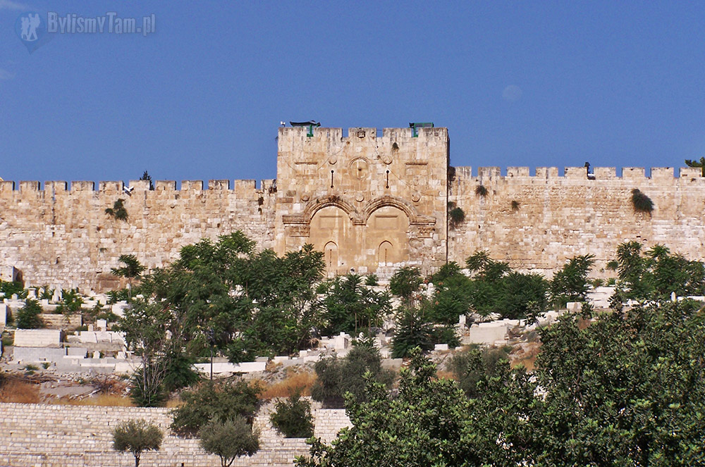 Mury starej Jerozolimy widziane ze Wzgórza Oliwnego