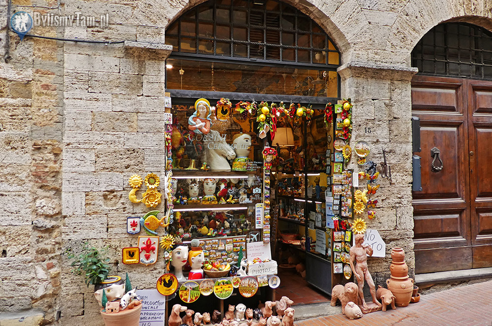 Toskania - San Gimignano - ręcznie robione pamiątki