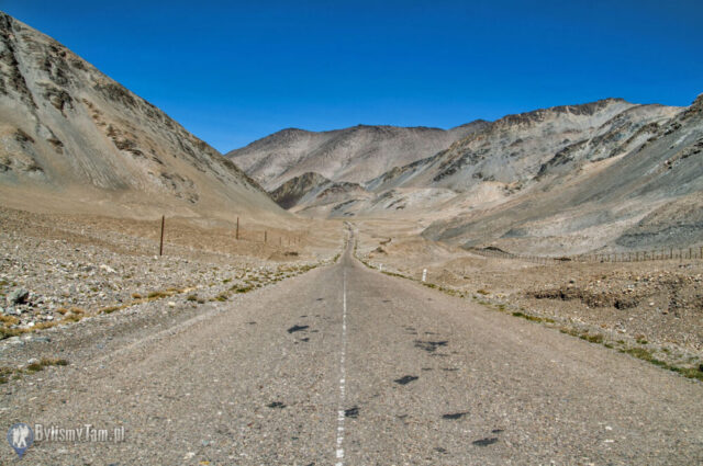 Pamir - płot graniczny Tadżykistanu z Chinami