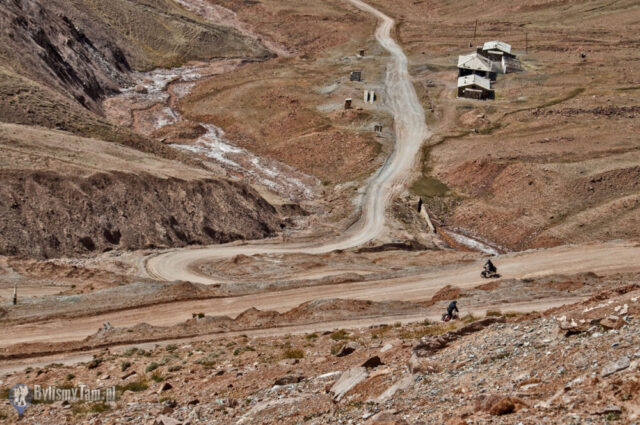 Pamir - jeden z wielu morderczych podjazdów