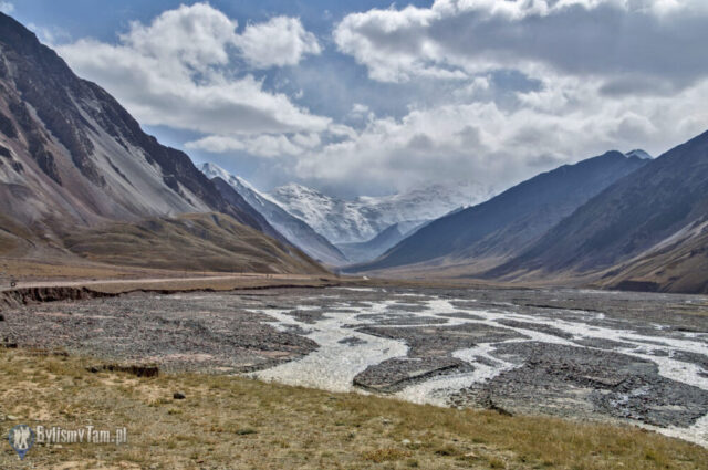 Pamir - koryto rzeki Kyzyl-Art